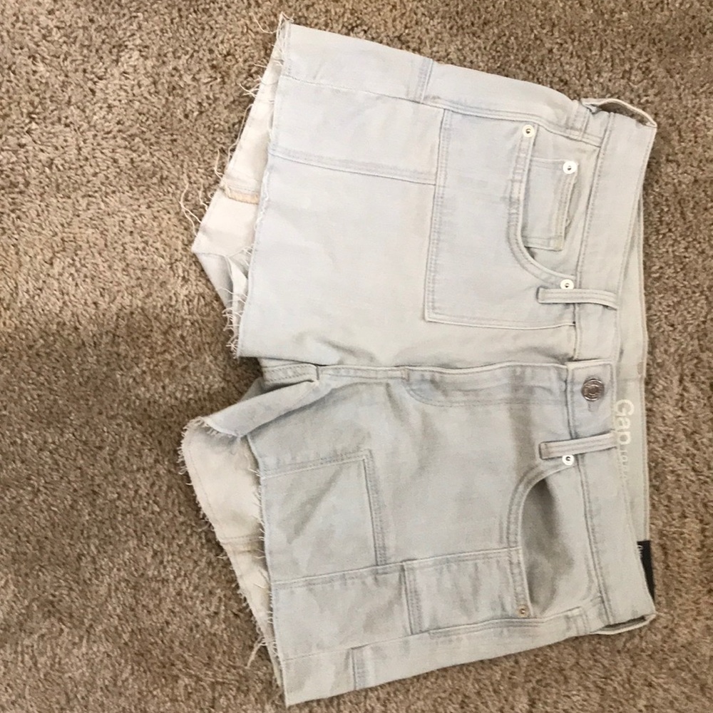 Authentic Summer Shorts Mid Rise and Stretch